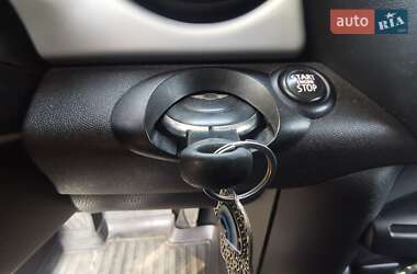 Хэтчбек MINI Hatch 2013 в Николаеве