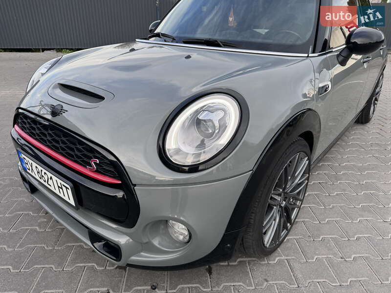Хэтчбек MINI Hatch 2016 в Киеве