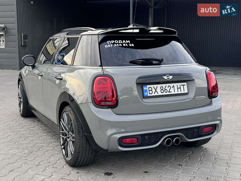 Хэтчбек MINI Hatch 2016 в Киеве