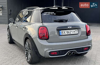Хетчбек MINI Hatch 2016 в 