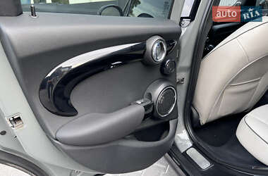 Хетчбек MINI Hatch 2016 в 