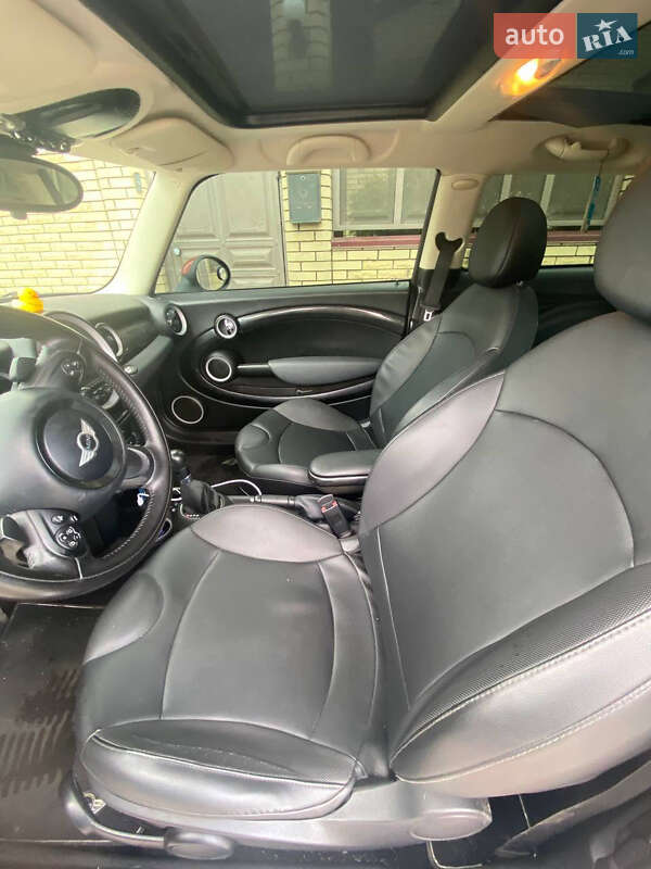 Хэтчбек MINI Hatch 2011 в Харькове