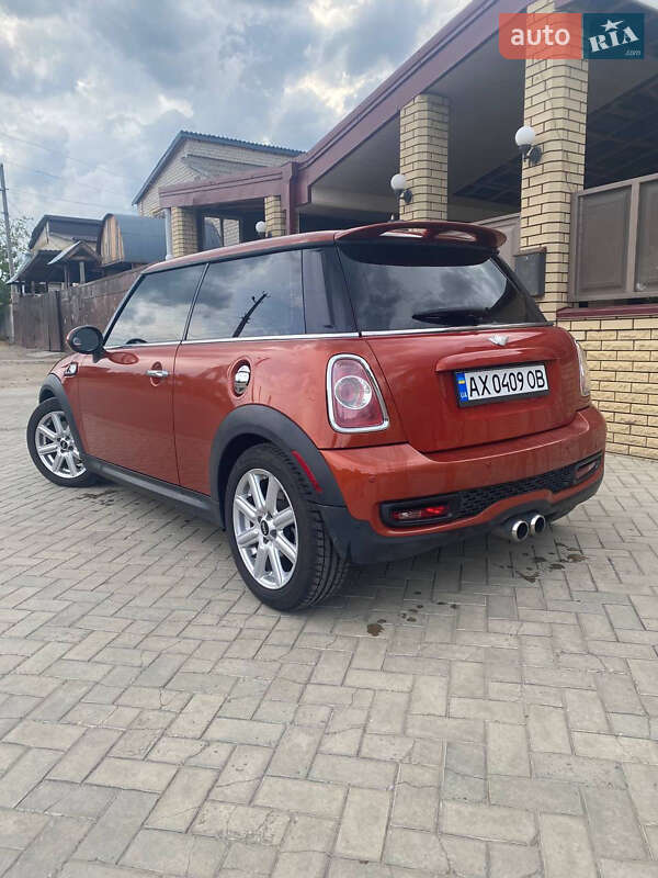 Хэтчбек MINI Hatch 2011 в Харькове