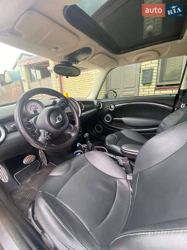 Хэтчбек MINI Hatch 2011 в Харькове