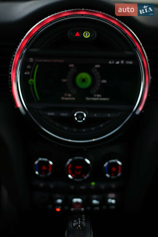 Хетчбек MINI Hatch 2018 в Києві фото 37 Хетчбек MINI Hatch 2018 в Києві