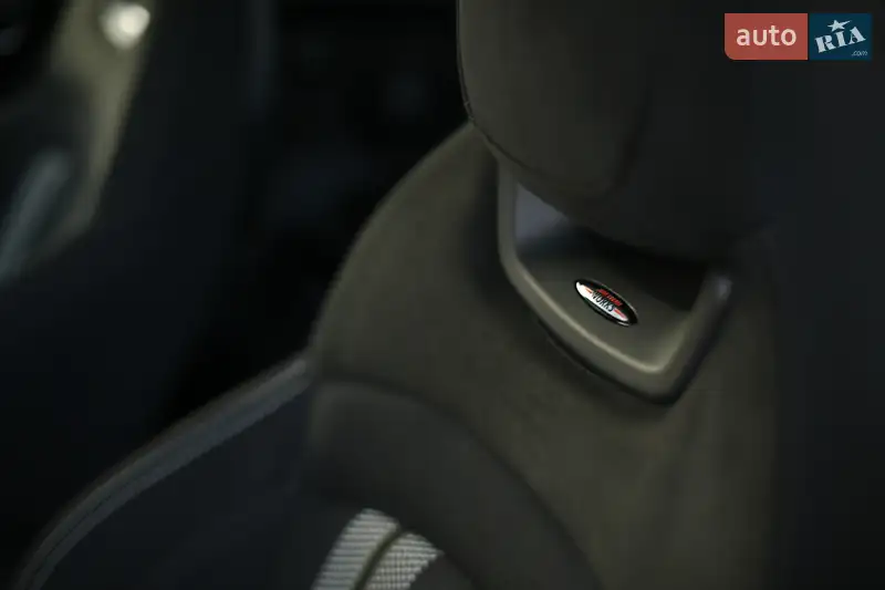 Хэтчбек MINI Hatch 2018 в 