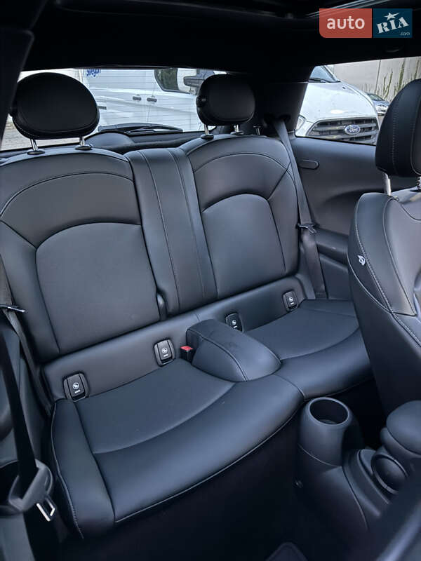 Хетчбек MINI Hatch 2015 в Львові