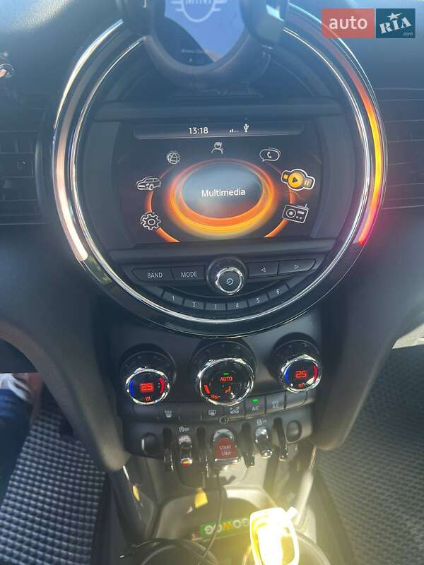 Хетчбек MINI Hatch 2015 в Звягелі