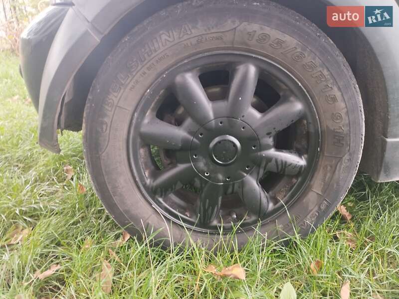 Хэтчбек MINI Hatch 2002 в Киеве