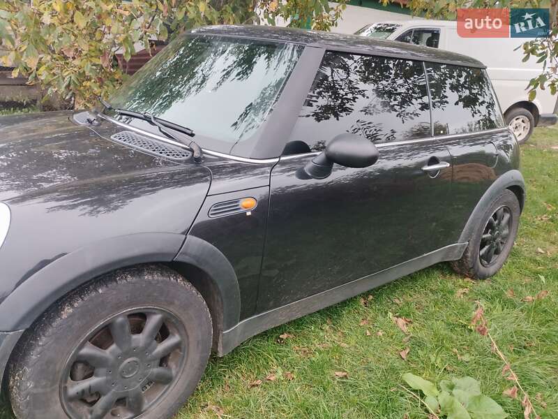 Хэтчбек MINI Hatch 2002 в Киеве