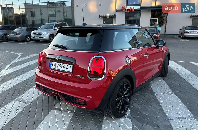 Хетчбек MINI Hatch 2019 в Рівному