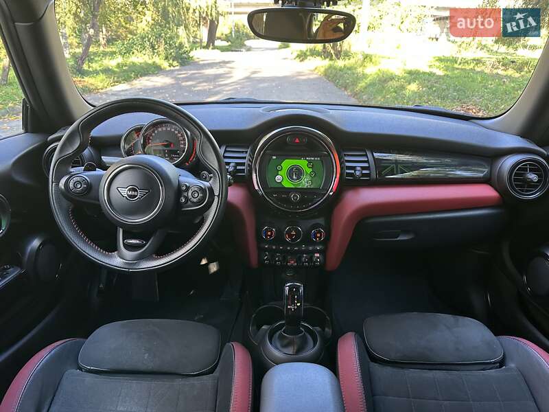 Хетчбек MINI Hatch 2019 в Рівному