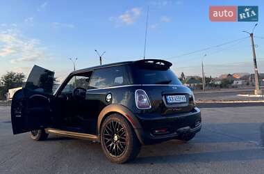 Хэтчбек MINI Hatch 2010 в 