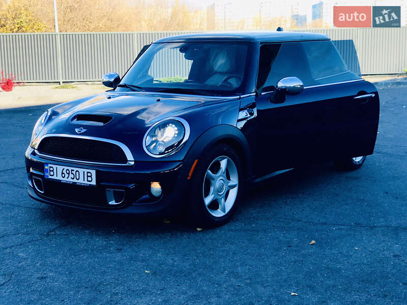 Хетчбек MINI Hatch 2012 в Полтаві