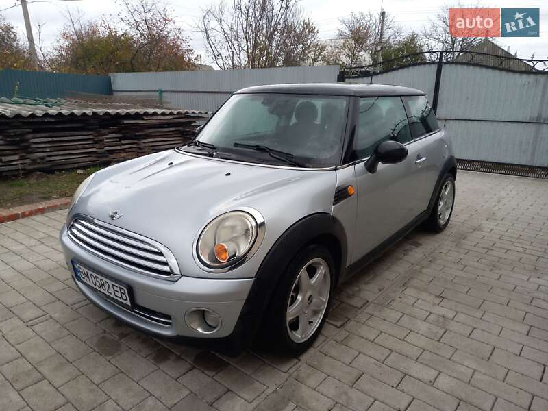Хэтчбек MINI Hatch 2007 в Котельве фото Хэтчбек MINI Hatch 2007 в Котельве