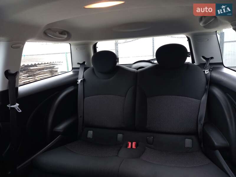 Хэтчбек MINI Hatch 2007 в Котельве фото 15 Хэтчбек MINI Hatch 2007 в Котельве