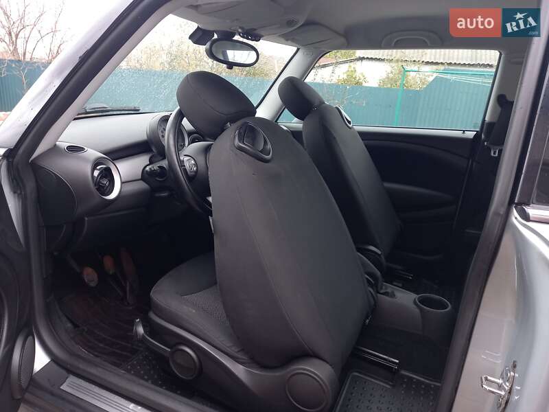 Хэтчбек MINI Hatch 2007 в Котельве фото 17 Хэтчбек MINI Hatch 2007 в Котельве