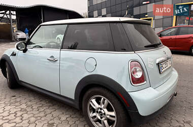 Хэтчбек MINI Hatch 2013 в Киеве