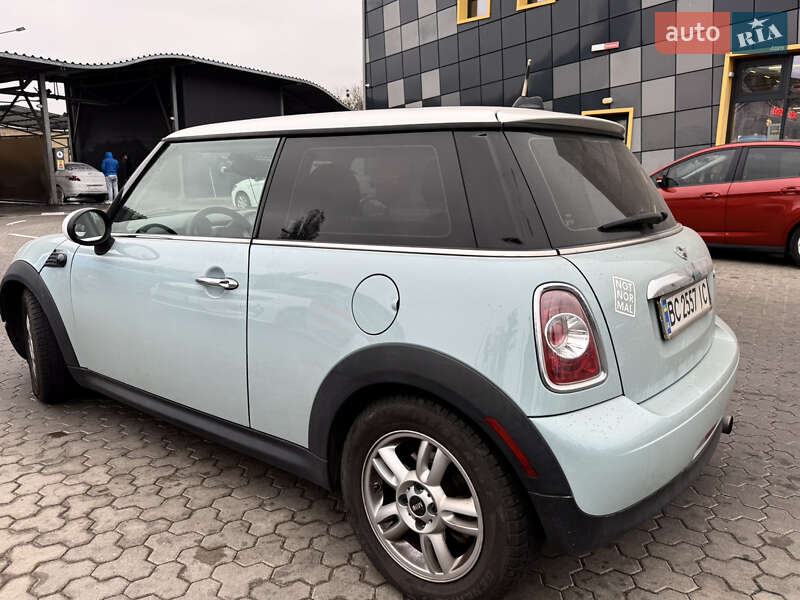Хэтчбек MINI Hatch 2013 в Киеве