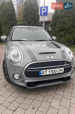 Хэтчбек MINI Hatch 2017 в Ивано-Франковске