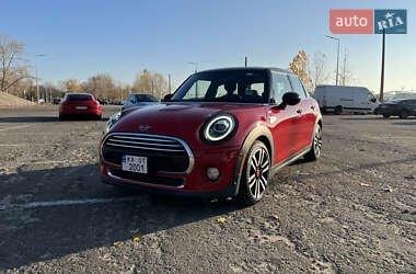 Хэтчбек MINI Hatch 2019 в Киеве