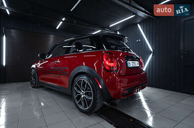 Хетчбек MINI Hatch 2014 в 