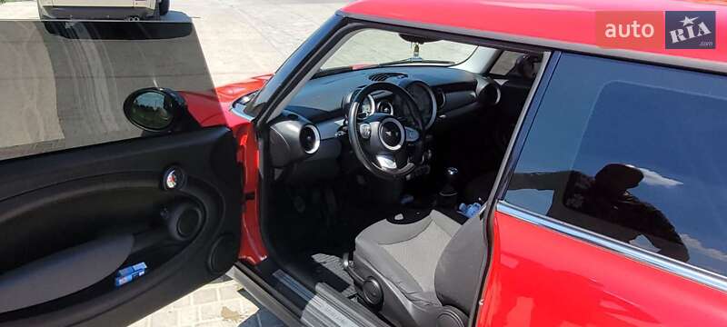 Хетчбек MINI Hatch 2009 в Черкасах