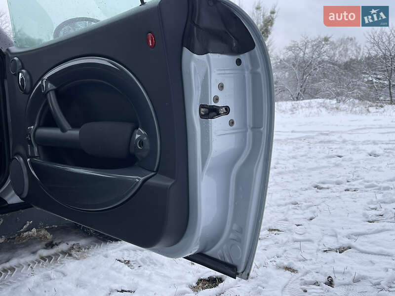 Хетчбек MINI Hatch 2003 в Житомирі