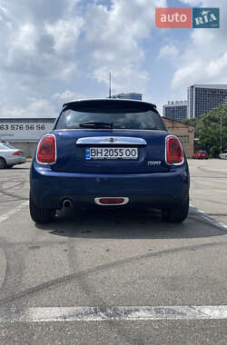 Хэтчбек MINI Hatch 2016 в Киеве