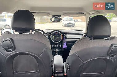 Хэтчбек MINI Hatch 2016 в Киеве