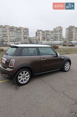 Хэтчбек MINI Hatch 2011 в 