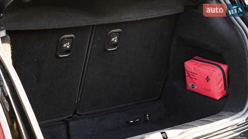 Хэтчбек MINI Hatch 2009 в Львове