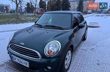 Хетчбек MINI Hatch 2010 в Радивиліві