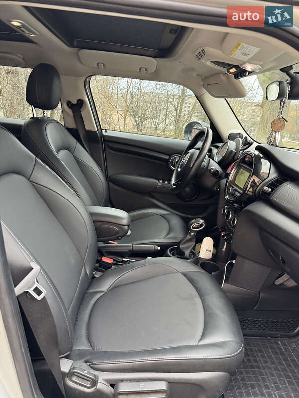 Хетчбек MINI Hatch 2017 в Тернополі фото 24 Хетчбек MINI Hatch 2017 в Тернополі