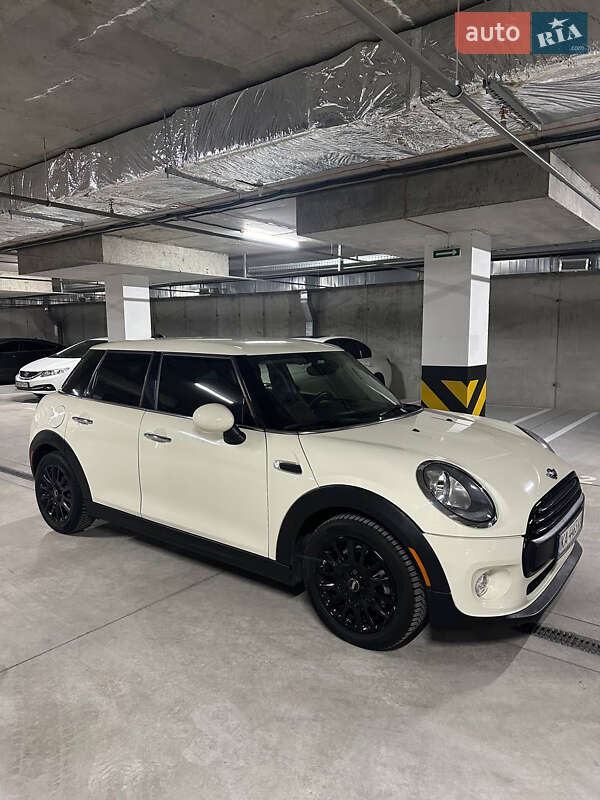 Хетчбек MINI Hatch 2017 в Дніпрі фото 3 Хетчбек MINI Hatch 2017 в Дніпрі