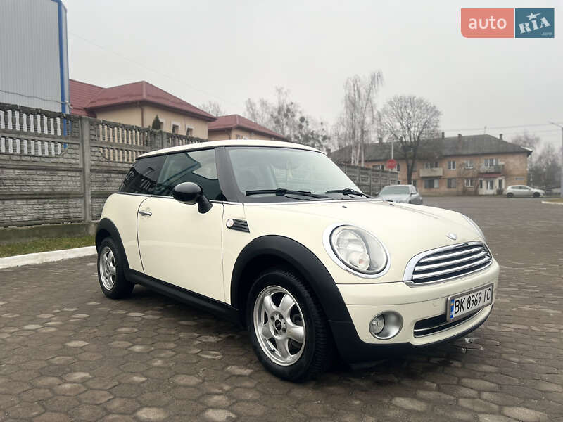 Хетчбек MINI Hatch 2008 в Рівному