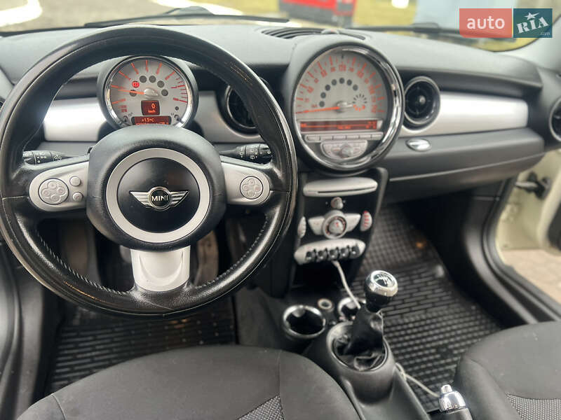 Хетчбек MINI Hatch 2008 в Рівному