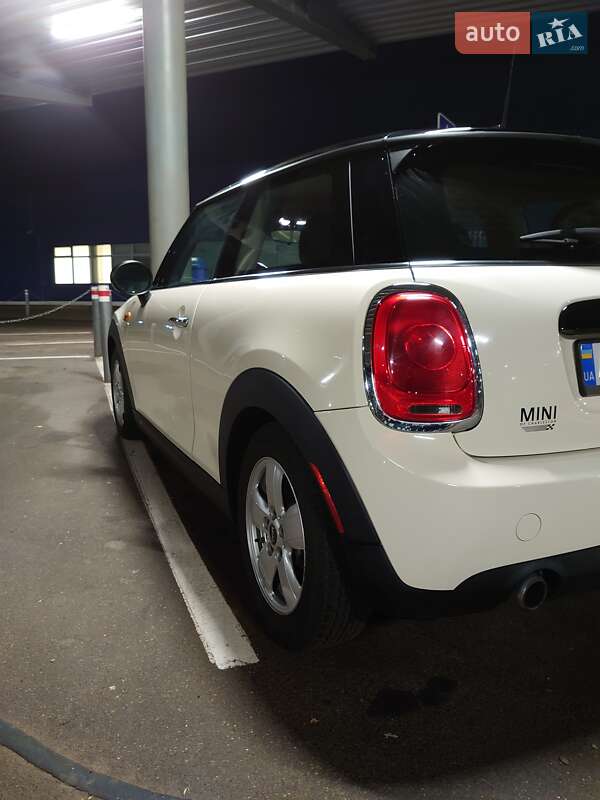 Хетчбек MINI Hatch 2015 в Кривому Розі