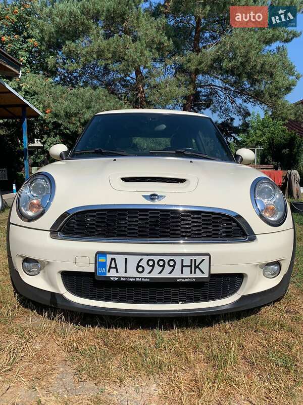 Хетчбек MINI Hatch 2009 в Вишгороді