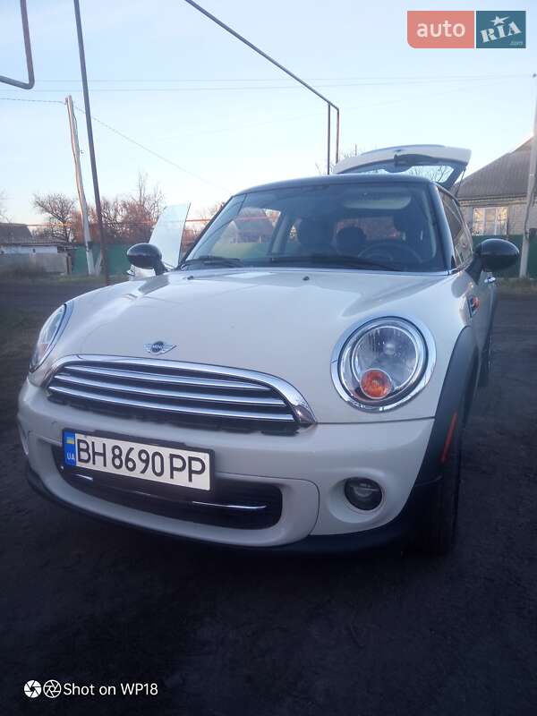 Хэтчбек MINI Hatch 2013 в Раздельной