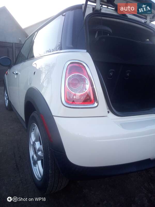 Хэтчбек MINI Hatch 2013 в Раздельной