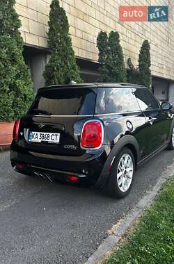 Хэтчбек MINI Hatch 2015 в Киеве
