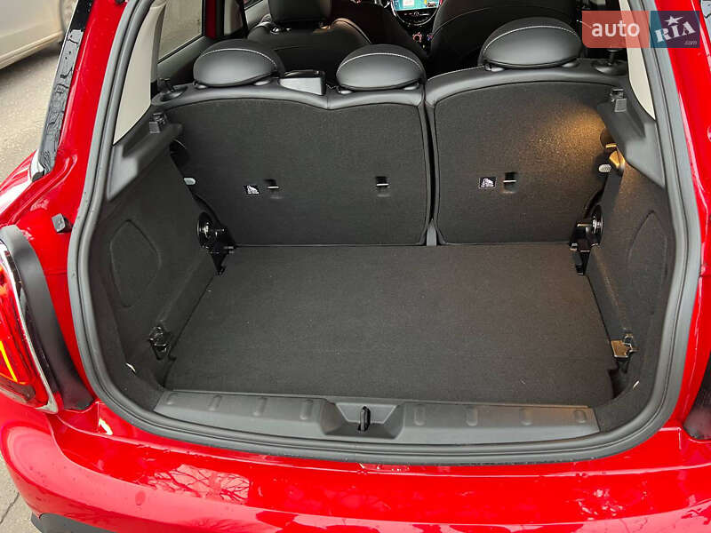 Хэтчбек MINI Hatch 2022 в Киеве