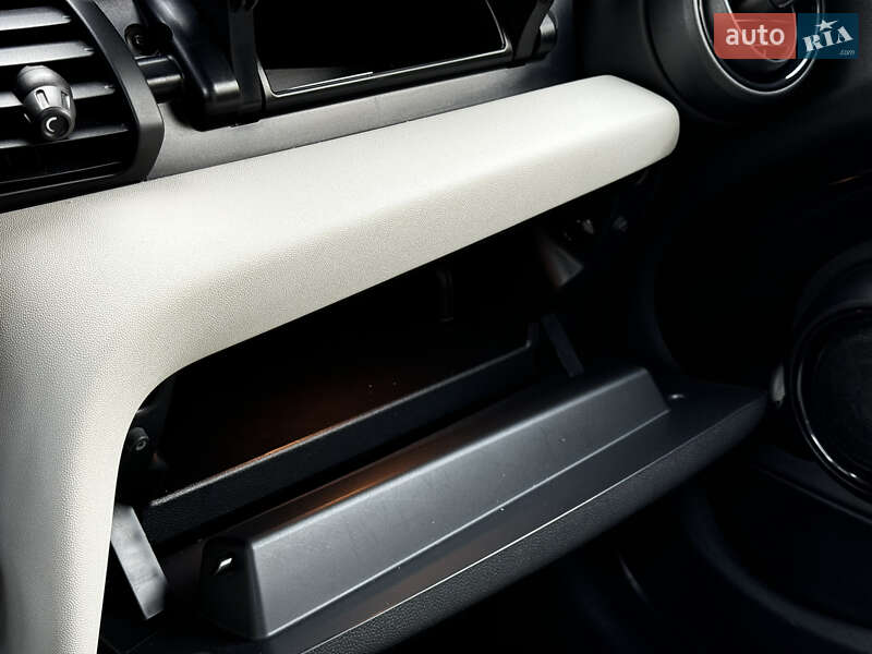 Хетчбек MINI Hatch 2015 в Києві