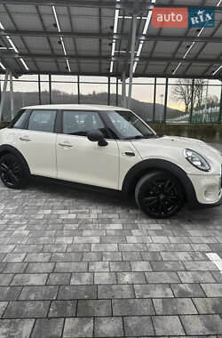 Хэтчбек MINI Hatch 2016 в 