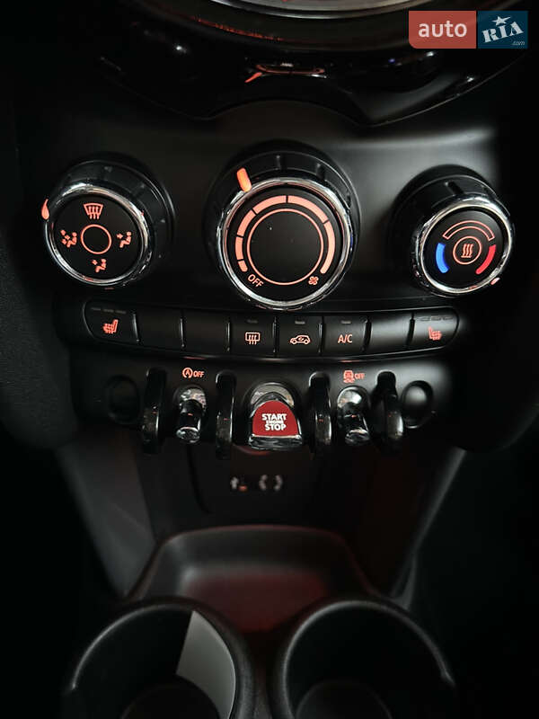 Хэтчбек MINI Hatch 2016 в Львове