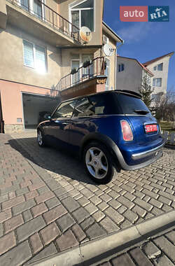 Хэтчбек MINI Hatch 2004 в 