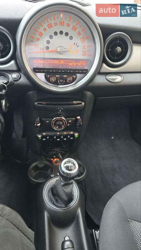 Хэтчбек MINI Hatch 2013 в Чернигове