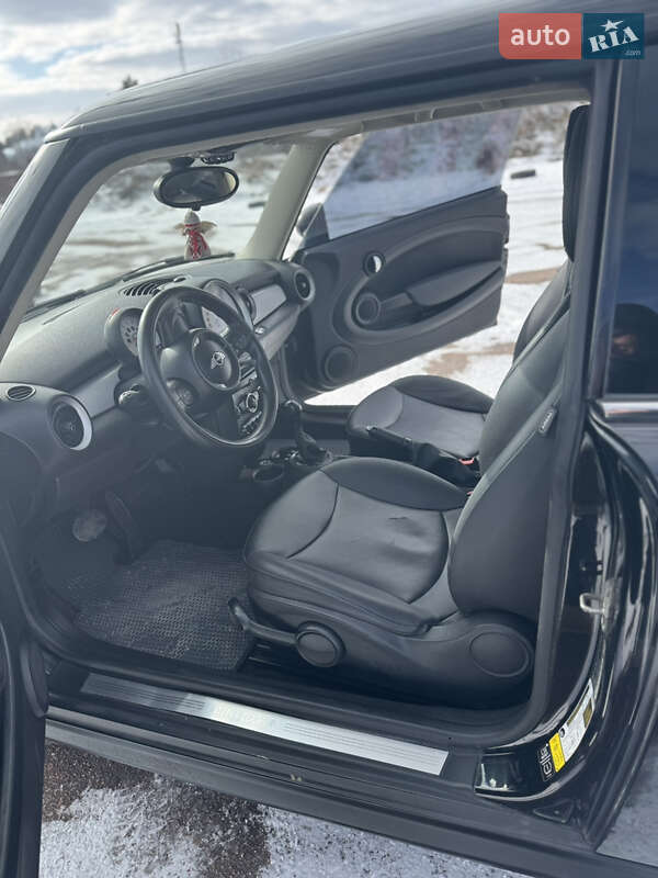 Хэтчбек MINI Hatch 2013 в Чернигове