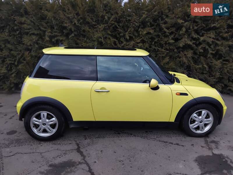 Хетчбек MINI Hatch 2006 в Червонограді